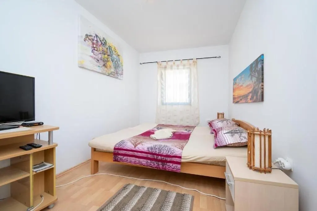 Apartments Gavro Vir