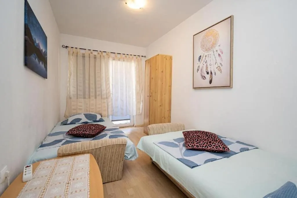 Apartments Gavro Vir