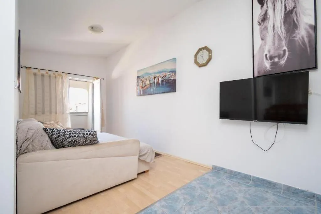 Apartments Gavro Vir