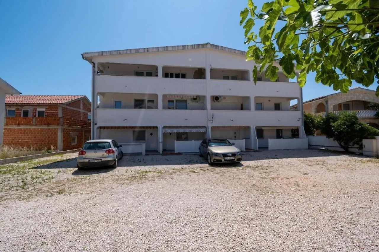 Apartments Gavro Vir