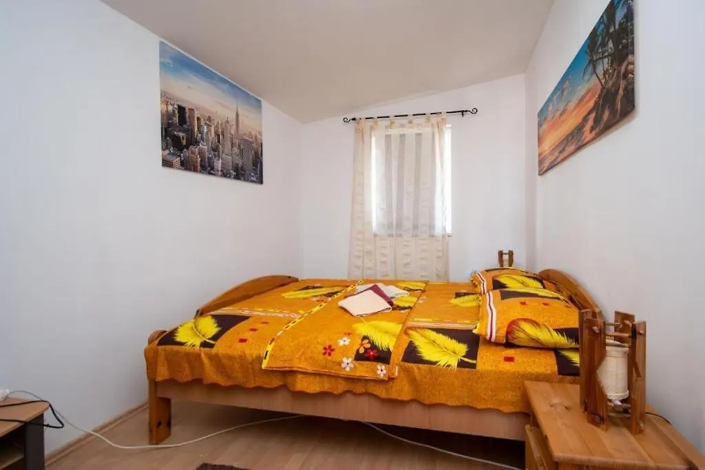 Apartments Gavro Vir