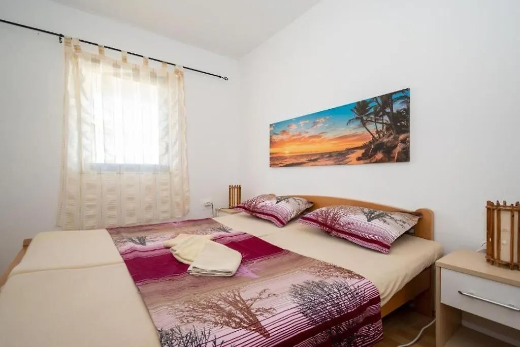 Apartments Gavro Vir 0*,