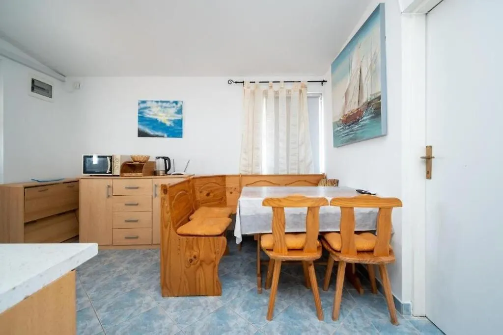 Apartments Gavro Vir