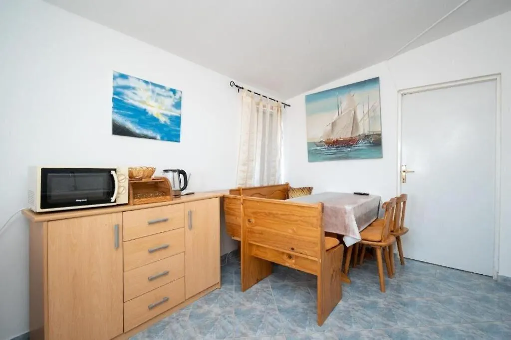 Apartments Gavro Vir